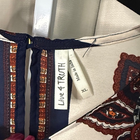 Live 4 Truth XL Blouse Top Paisley Print 3/4 Sleeve Womens - Picture 2 of 3